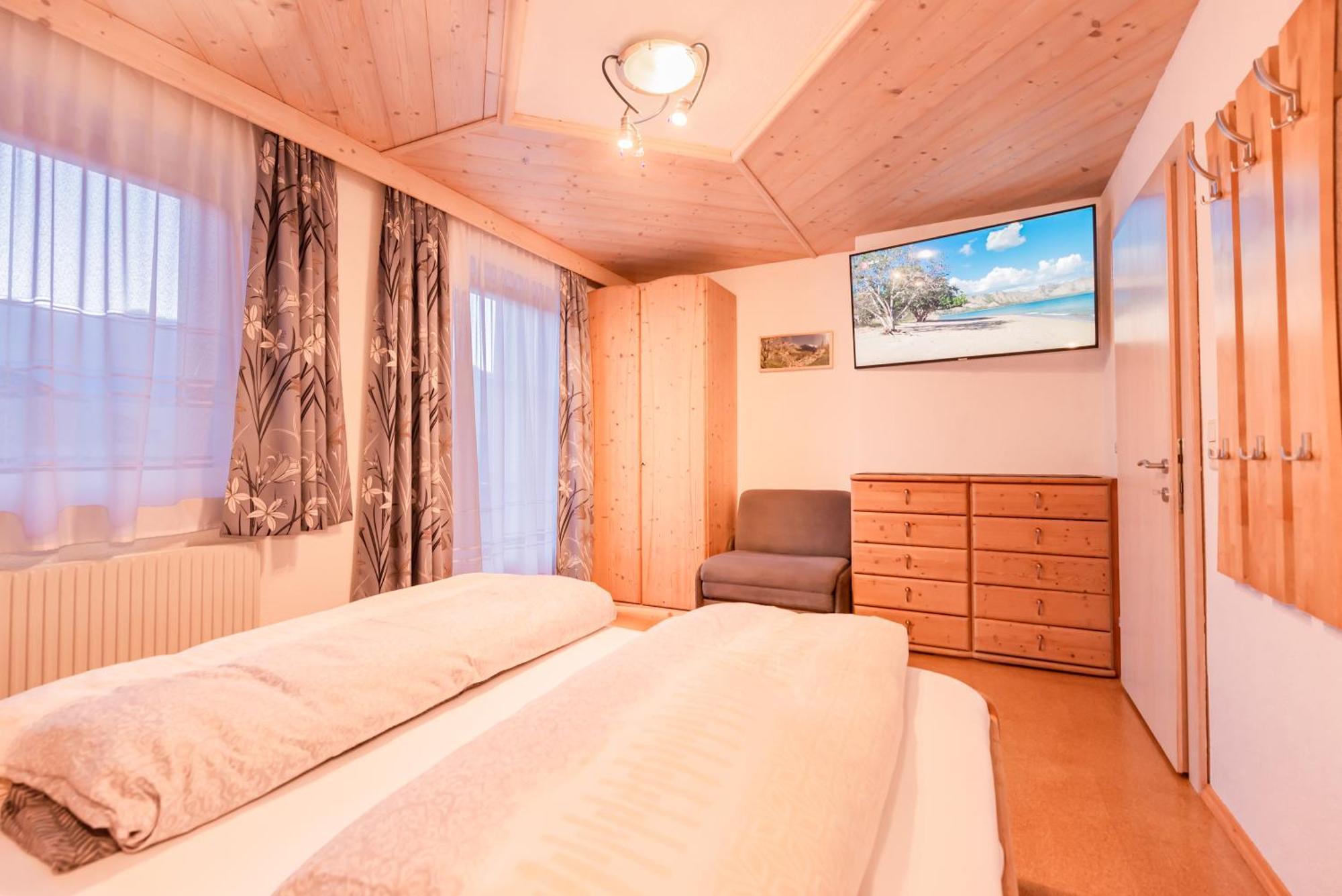 Ferienwohnung Ausblick Zillertal Hainzenberg Exterior foto