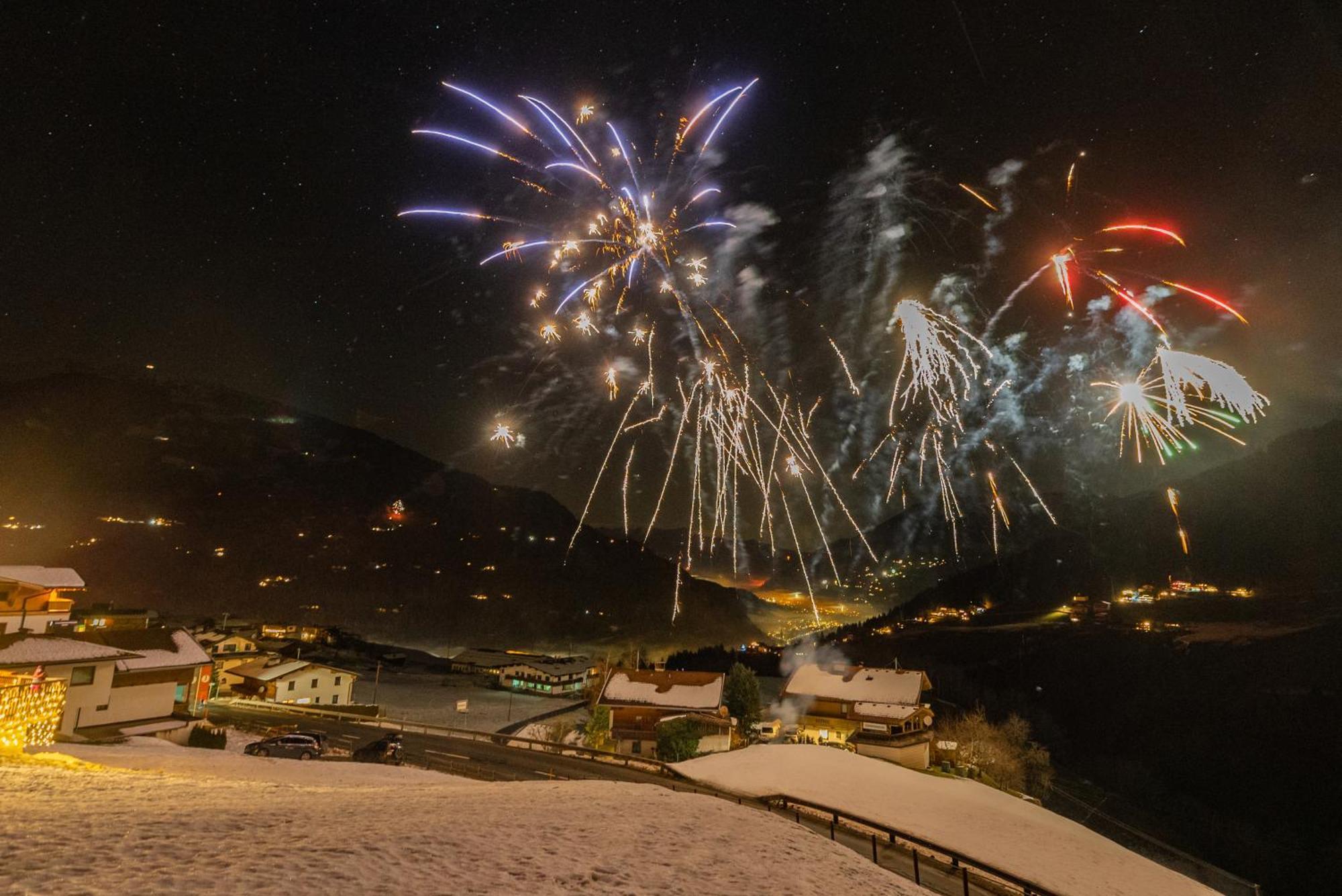 Ferienwohnung Ausblick Zillertal Hainzenberg Exterior foto