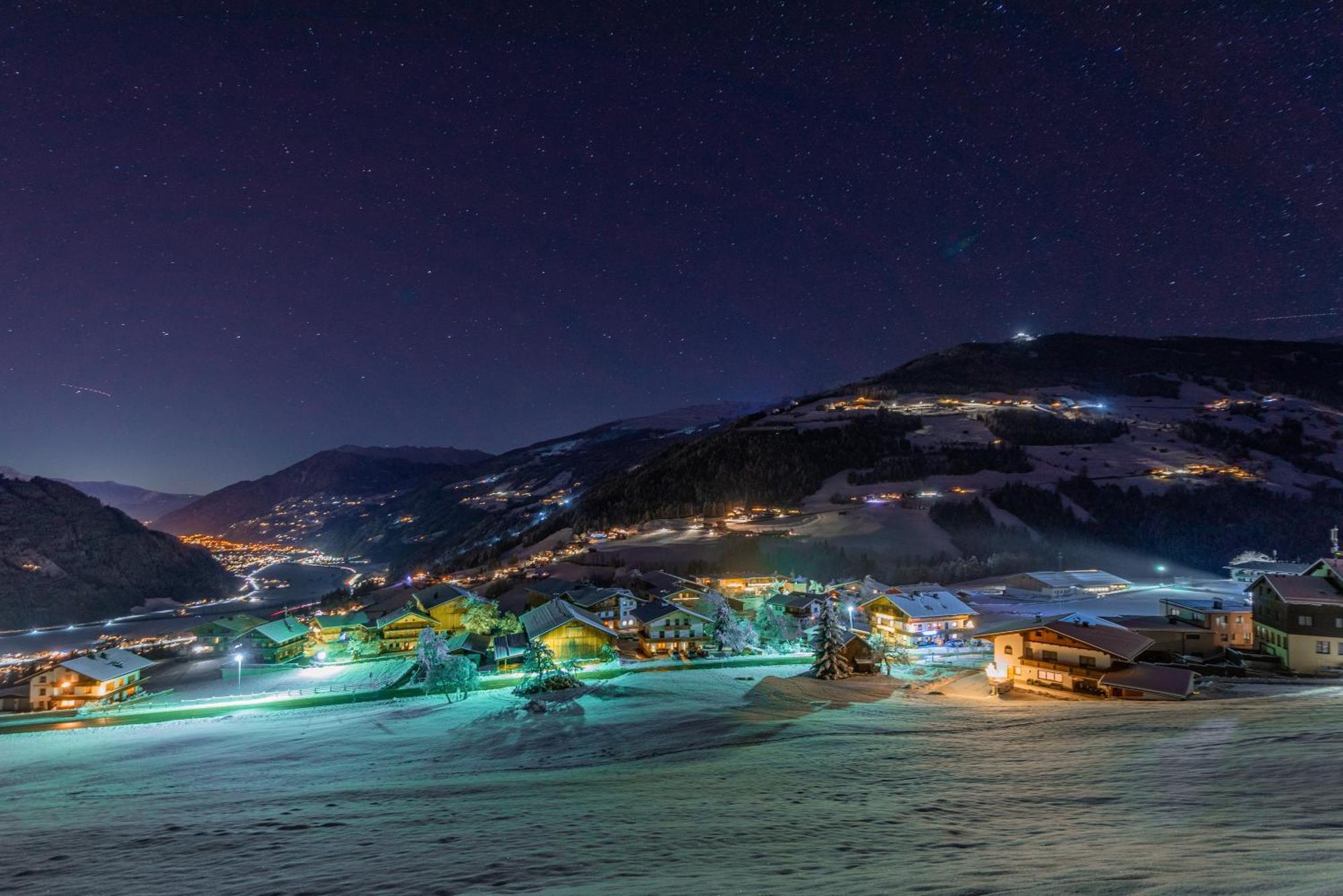 Ferienwohnung Ausblick Zillertal Hainzenberg Exterior foto