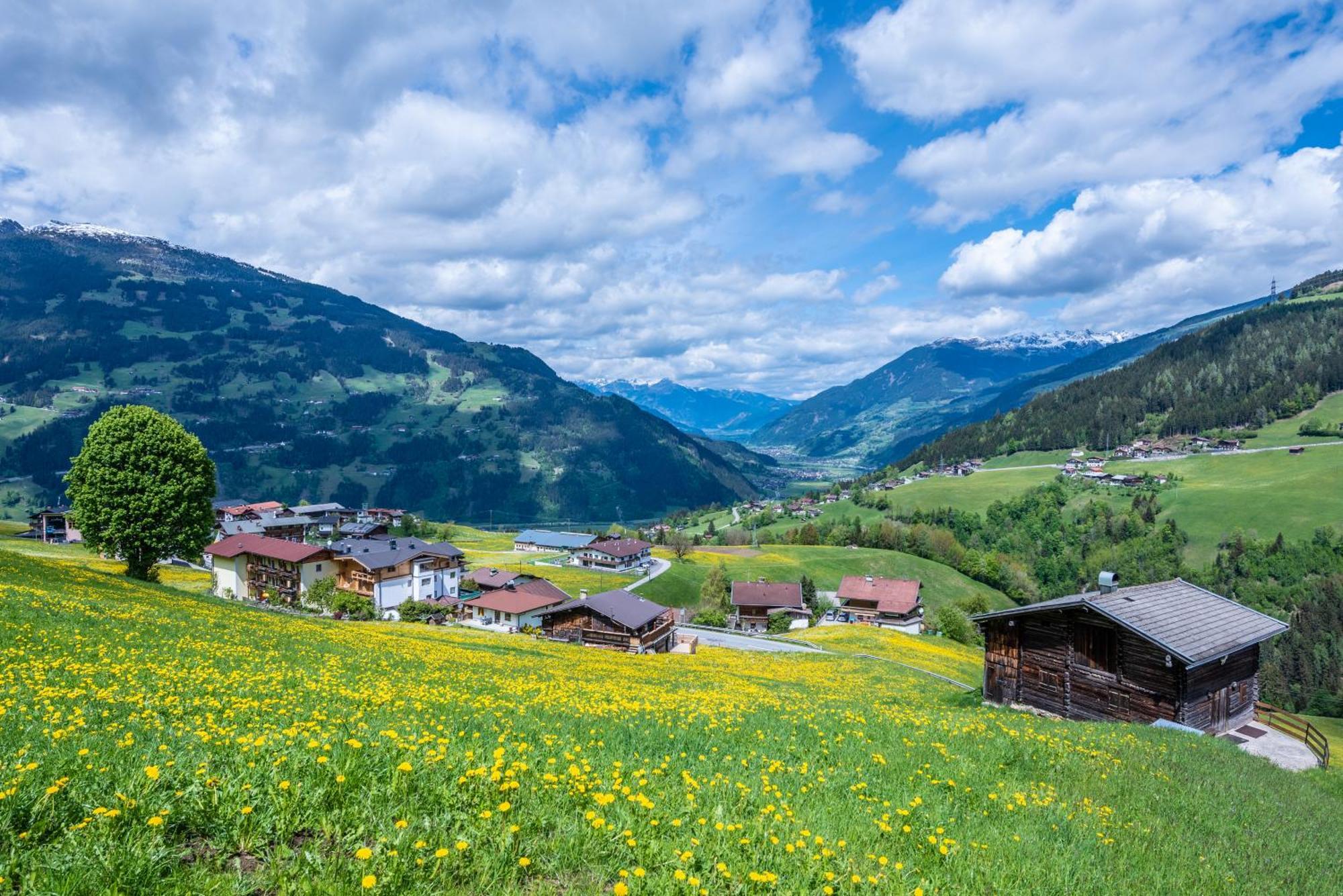 Ferienwohnung Ausblick Zillertal Hainzenberg Exterior foto